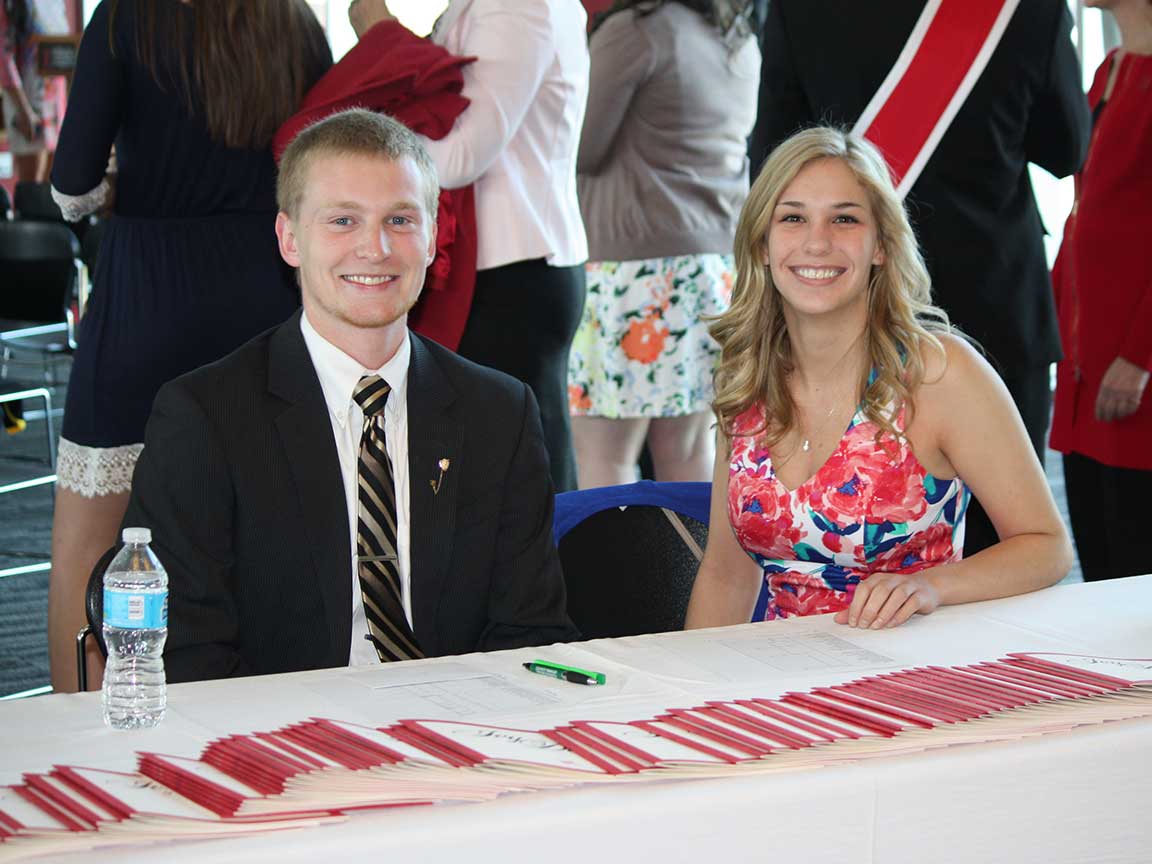 Ivy Day 2016 ceremony at UNL registration table